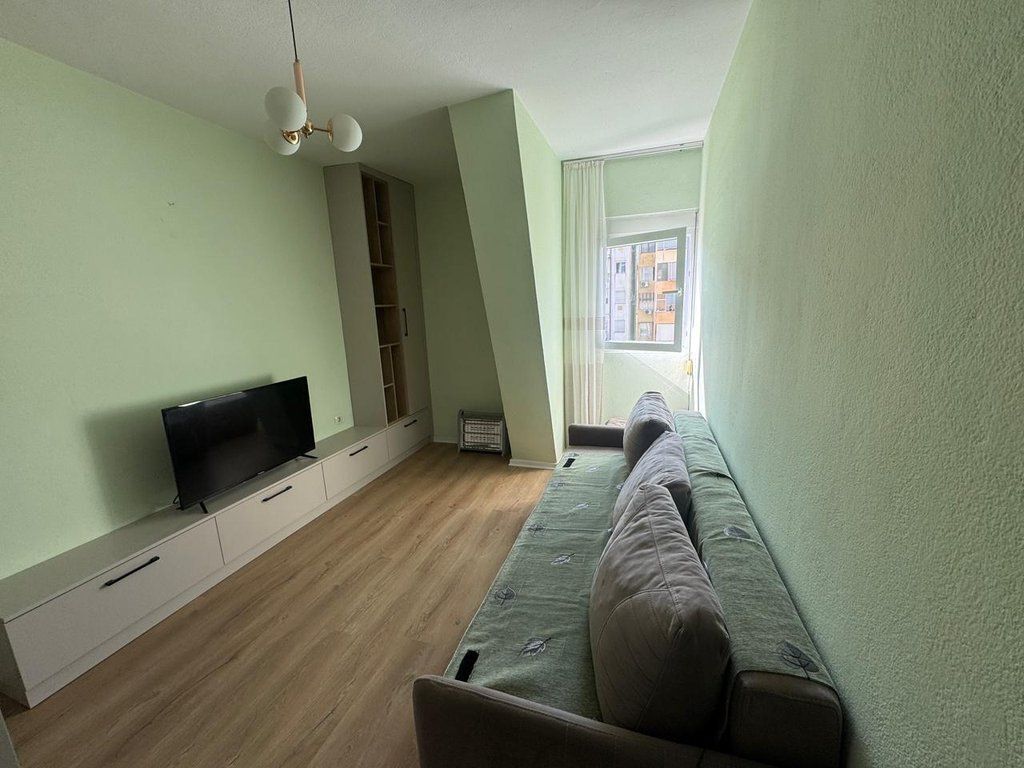 Qera, Apartament 2+1, Rruga e Kavajës, Tiranë.
