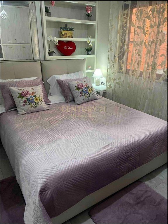 Apartament 1+1 me qira në zemër të Tiranës – Myslym Shyri