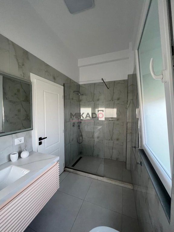 Villa su 3 piani in affitto vicino a Tegu, Mjull Bathore!