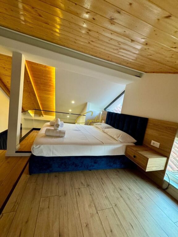 HOTEL FOR RENT 300 M2 CENTER 750,000 EURO
