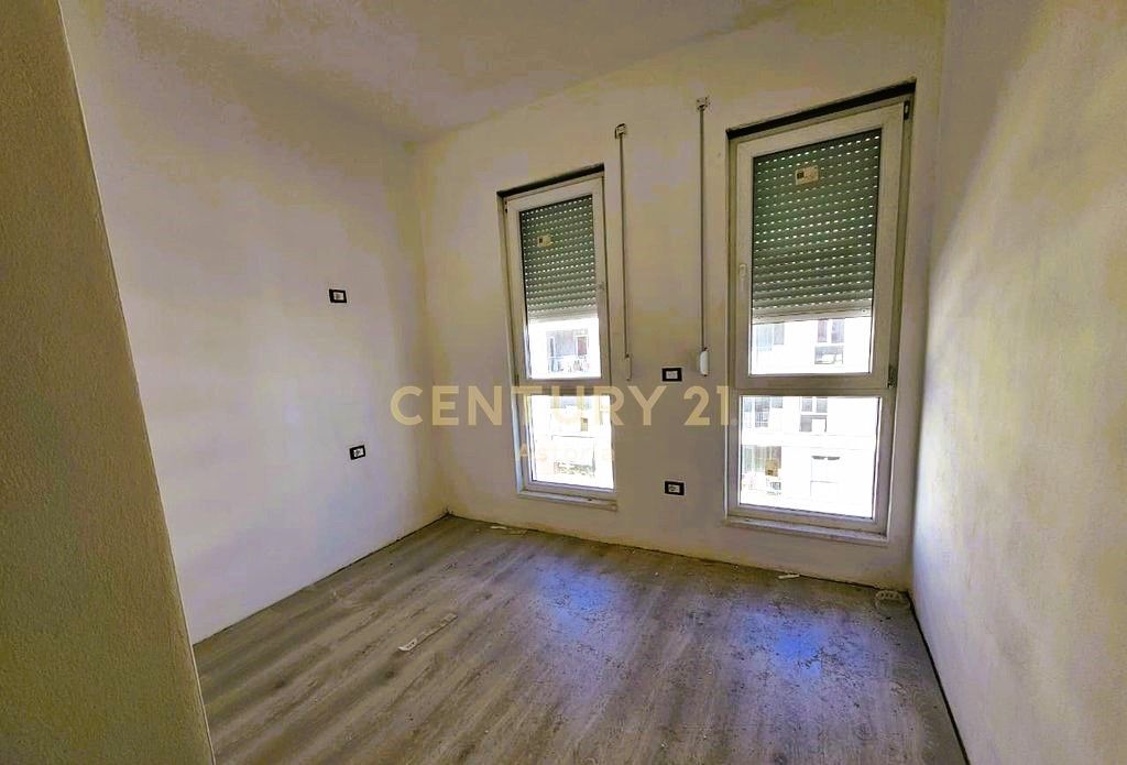 FOR SALE APARTMENT 2+1+2 AT "UNIVERS CITY"