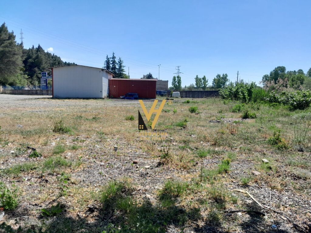 LAND FOR SALE 2,430 M2 ON THE MILOT-LAÇ AXIS 160,000 EURO