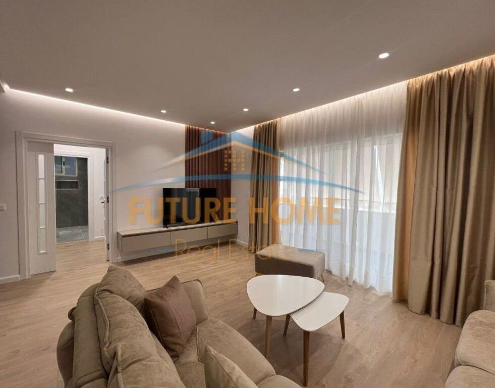 Qira, Apartament 2+1+2, Zogu i Zi