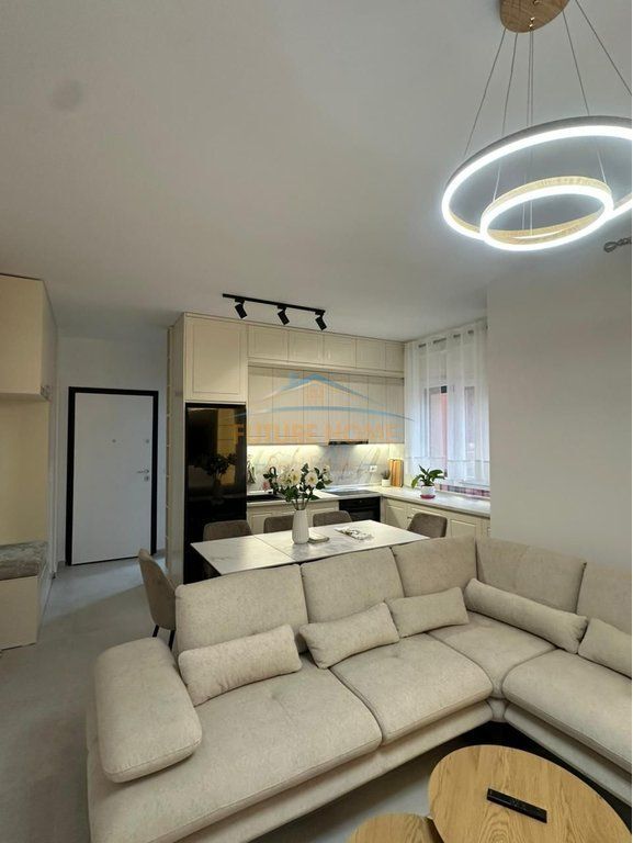 Rent, Apartment 2+1+2, Red School, Tirana.
