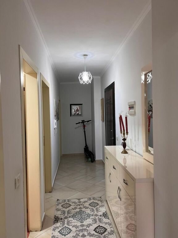 Shitet apartament 2+1+2 ne Astir