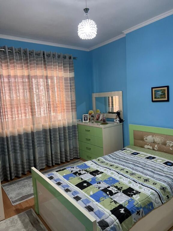Shitet apartament 2+1+2 ne Astir