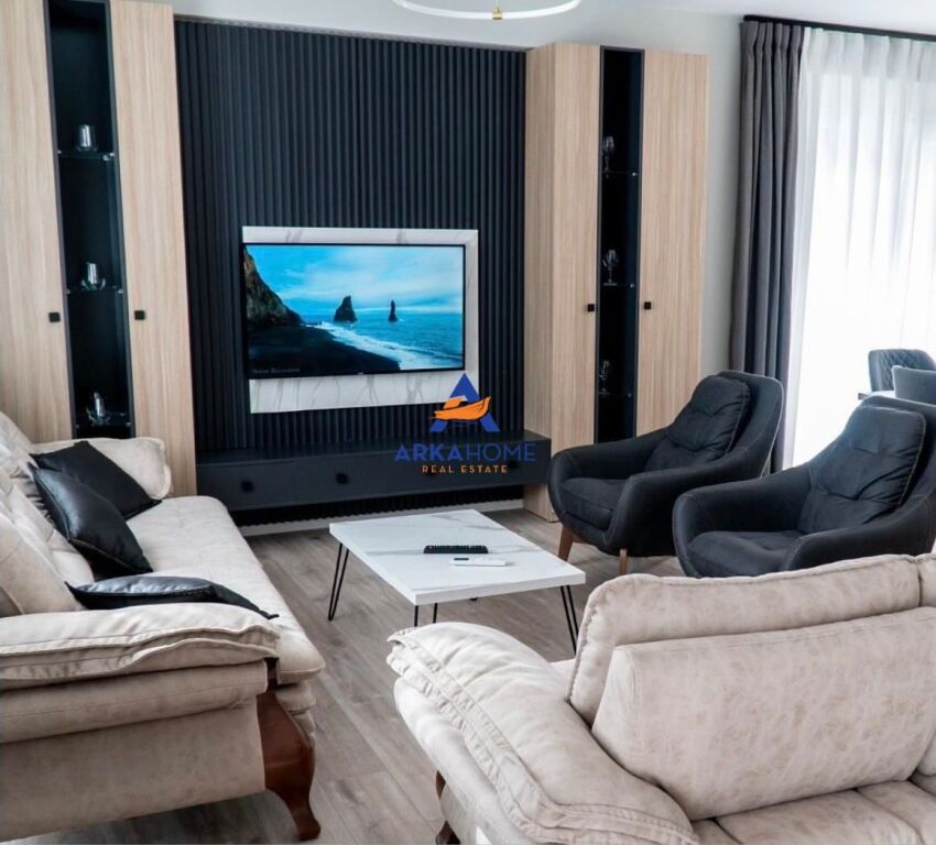VENDESI DUPLEX MODERNO 3+1+VERANDA "QENDER" 600.000 EURO