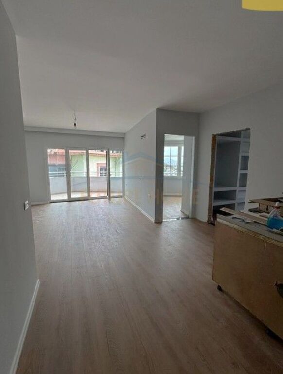 For sale, Apartment 2+1+2, "Shefqet Kuka" Street, Fresk
