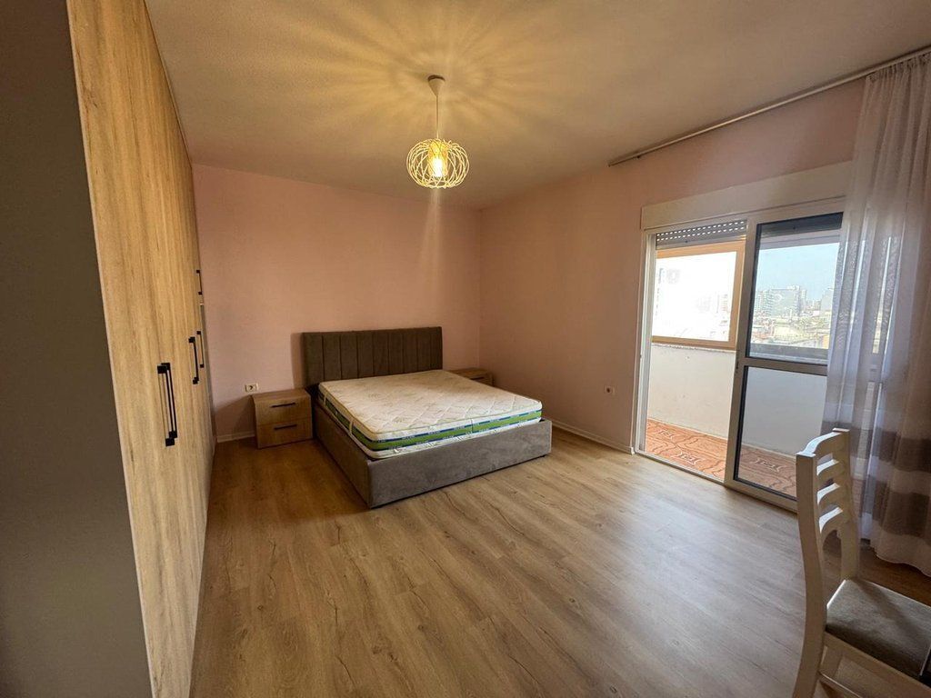 Qera, Apartament 2+1, Rruga e Kavajës, Tiranë.