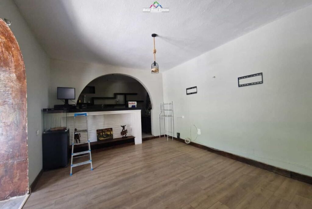 Lokal me qera tek Kopshti Zoologjik (ID BL2119) Tirane