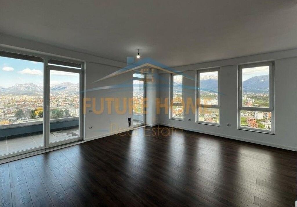 For sale, 2+1+2 parking space apartment, Sauk, near Xibraku Restaurant, Tirana.