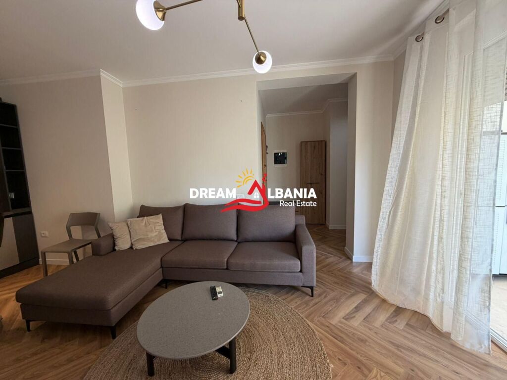 Apartment 2+1+2 for rent on Kavaja Street near the Catholic Church (ID 42215531)

