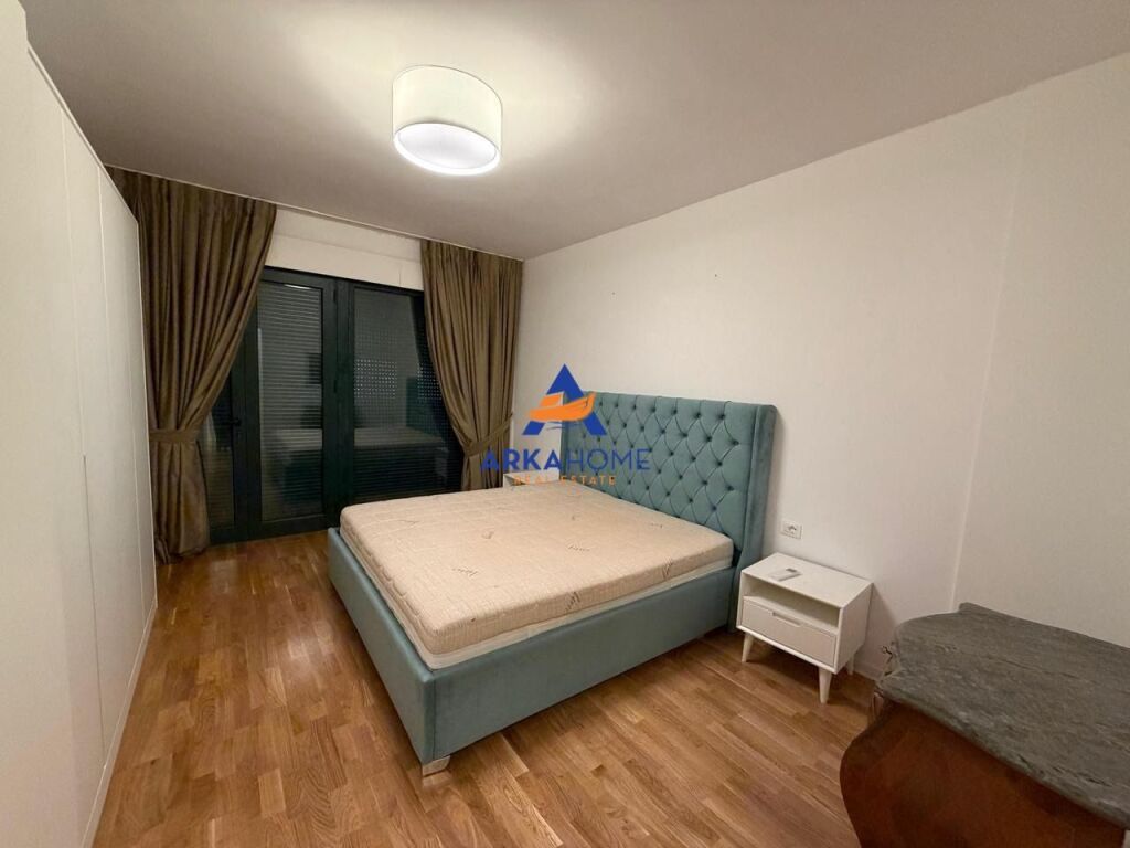 AFFITTASI APPARTAMENTO 3+1+2+VERANDA "BLLOK" 2500 EURO