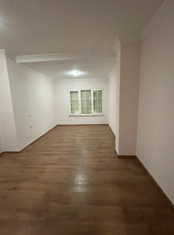 Villa su 4 piani con piscina in vendita – Akacia Hills, TEG