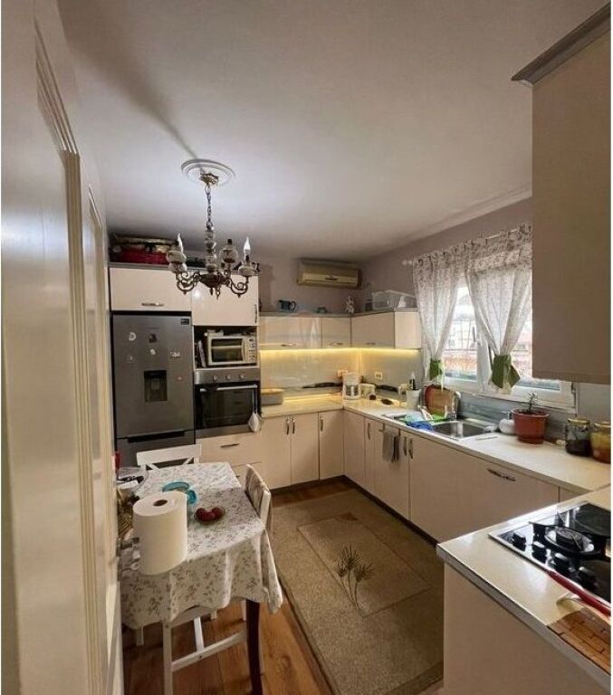 For sale, 2+1 Apartment + Walk-in Closet, Kavaja Street, Tirana