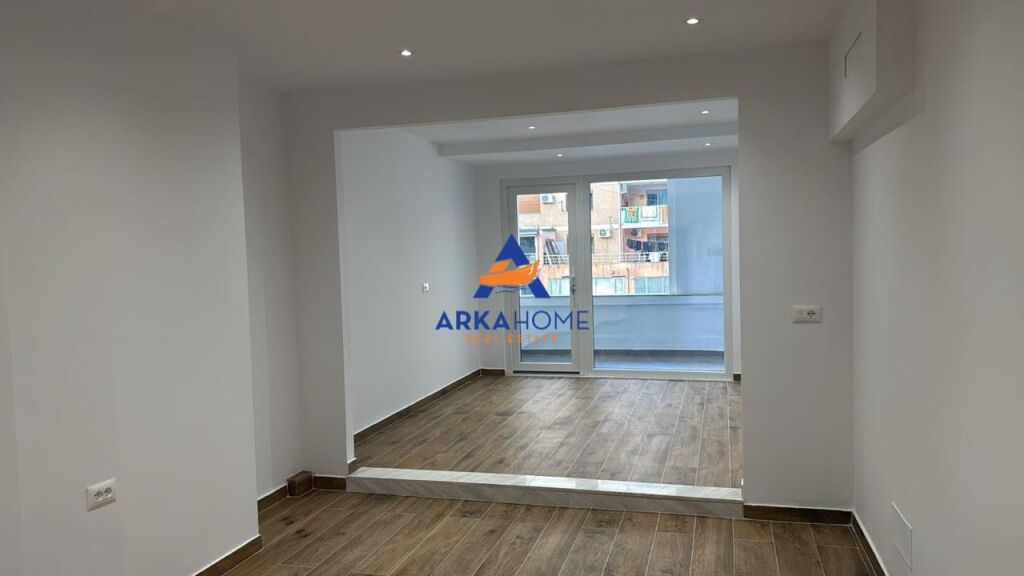 FOR RENT 2 OFFICE ROOMS 60M2 (EACH) 800 EURO (EACH)