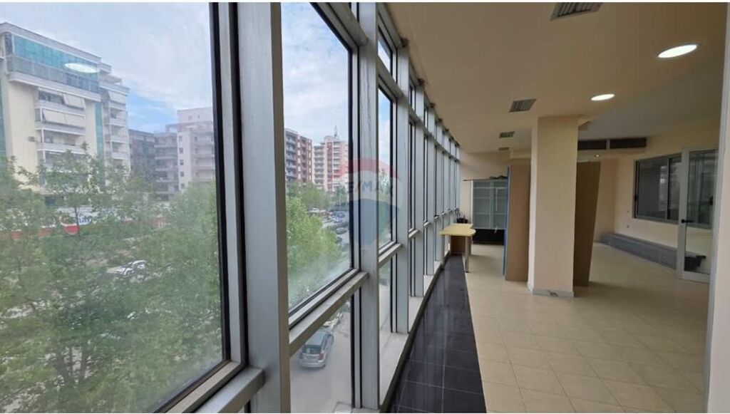 Business premises for rent for dental clinic offices, aesthetic clinics, etc.