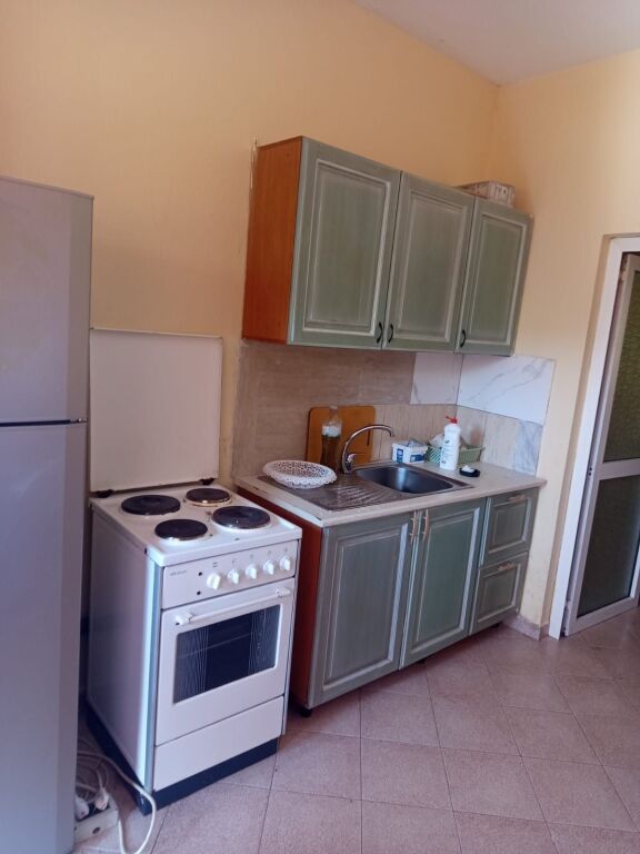 APPARTAMENTO 1+1. 23000 LEKE.PALAZZO GRAND