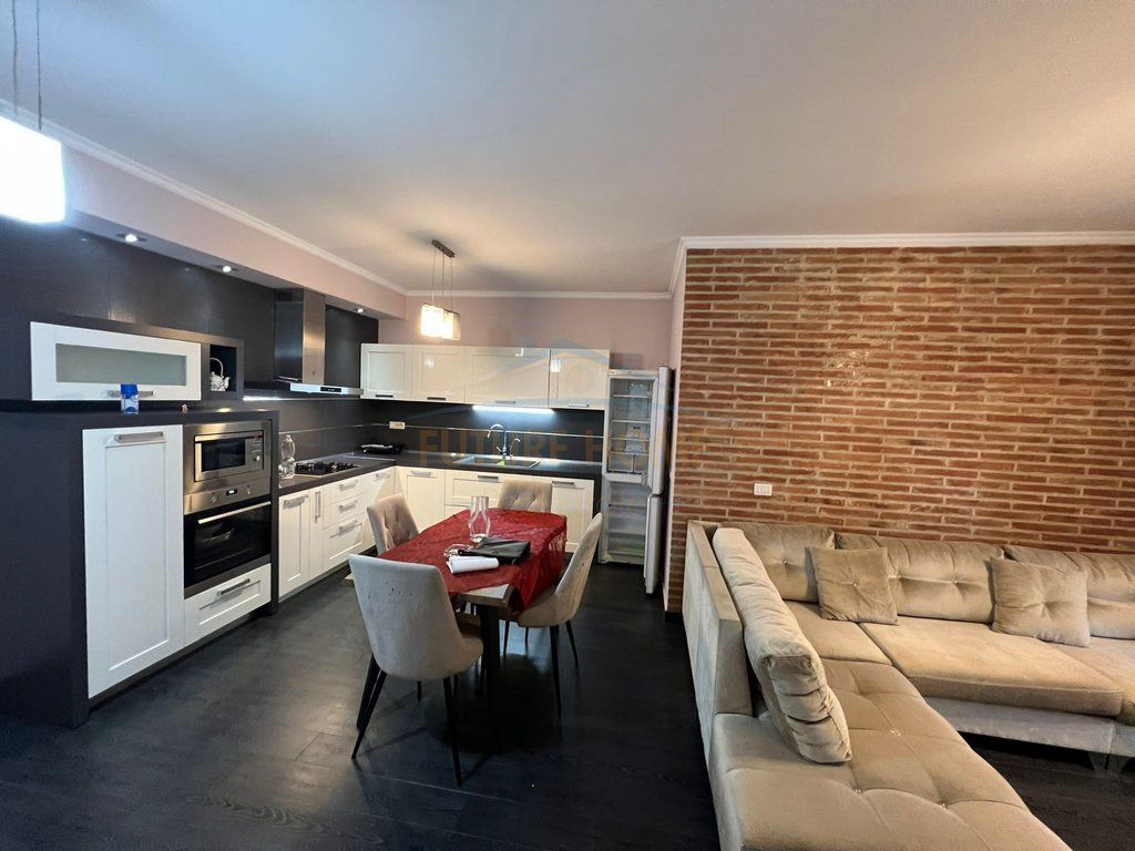 Qera,Apartament 1+1 Rruga Jordan Misja.