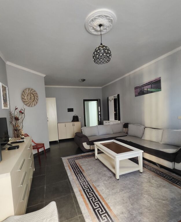 Rent | Apartament 1 + 1 | Astir | 450 €/month
