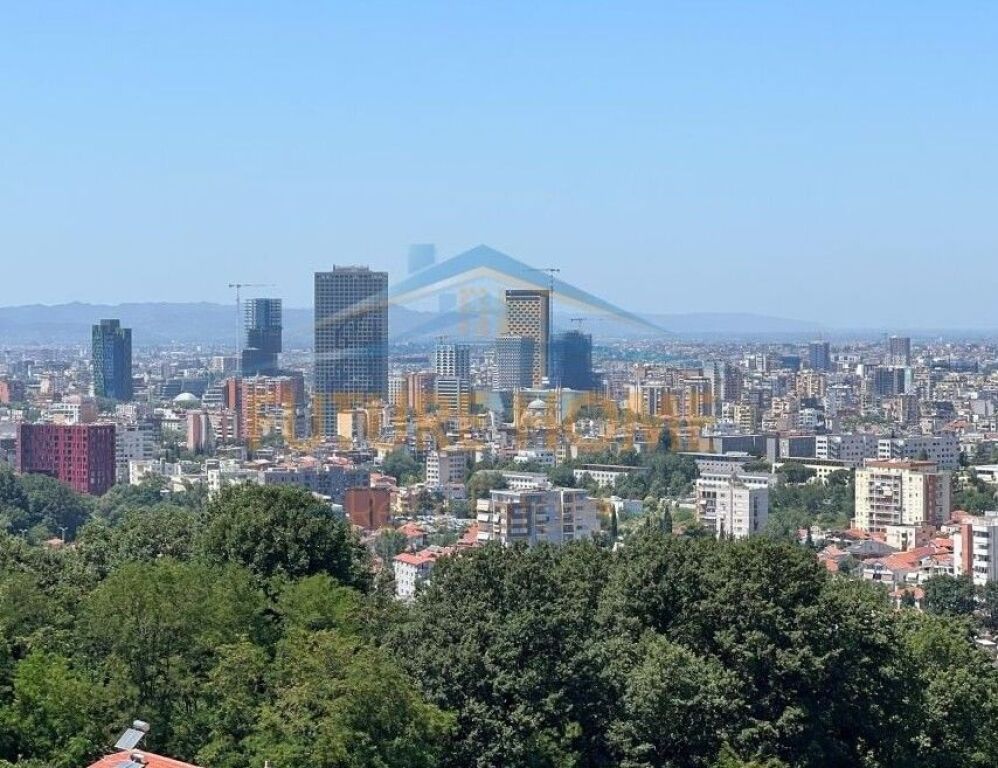 For sale, 2+1+2 parking space apartment, Sauk, near Xibraku Restaurant, Tirana.