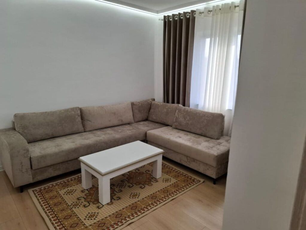 Appartamento In Affitto 1+1 presso la Stazione Ferroviaria (ID B211370) Tirana.
