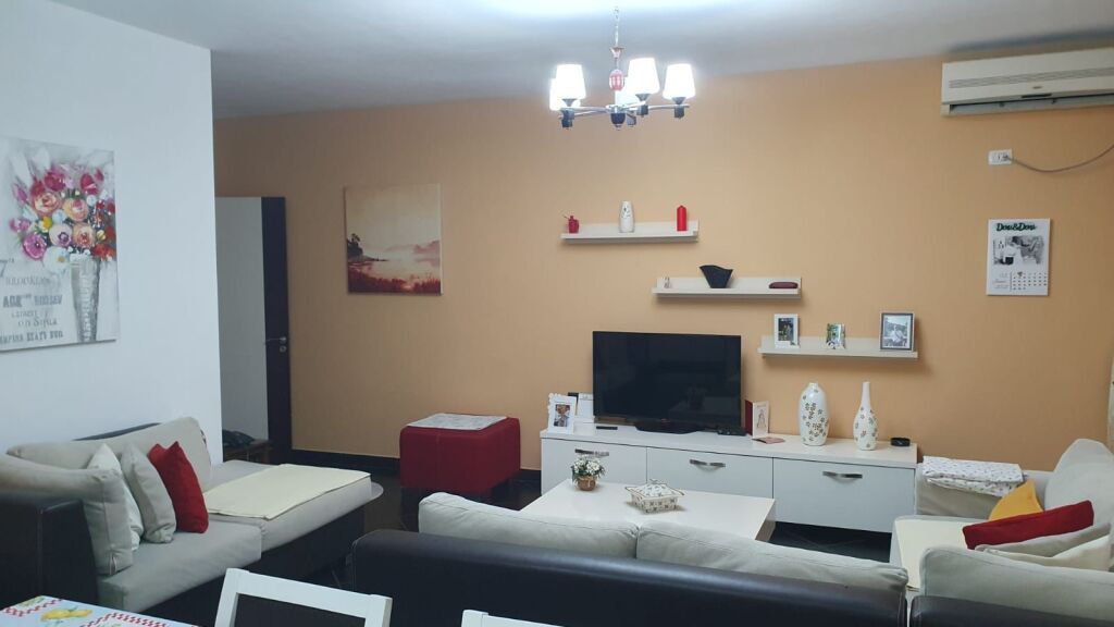 Appartamento 2+1 in affitto ad Astir !
