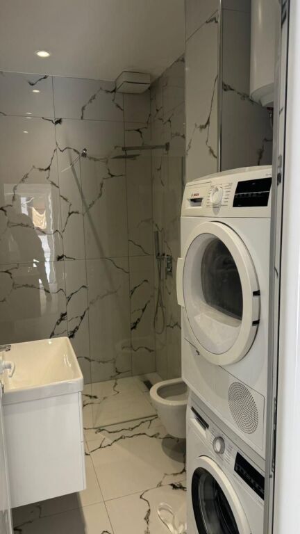 JEPET APARTAMENT ME QERA 1+1 5 MAJI