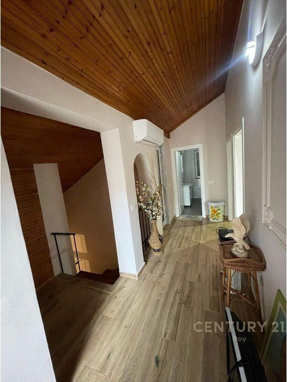VILLA 4+2 FOR SALE IN GOLEM 150 METERS FROM THE SEA!!!
