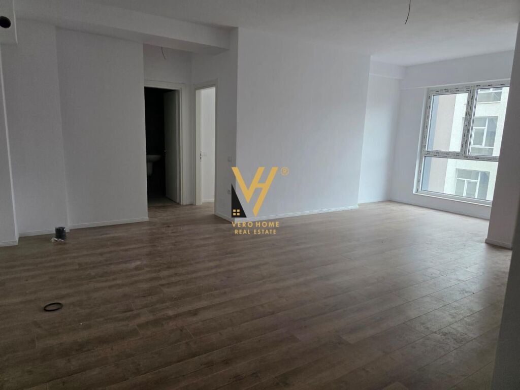 OFFICE 70 M2 FOR RENT AT 21 DHJETORI 50,000 LEKE