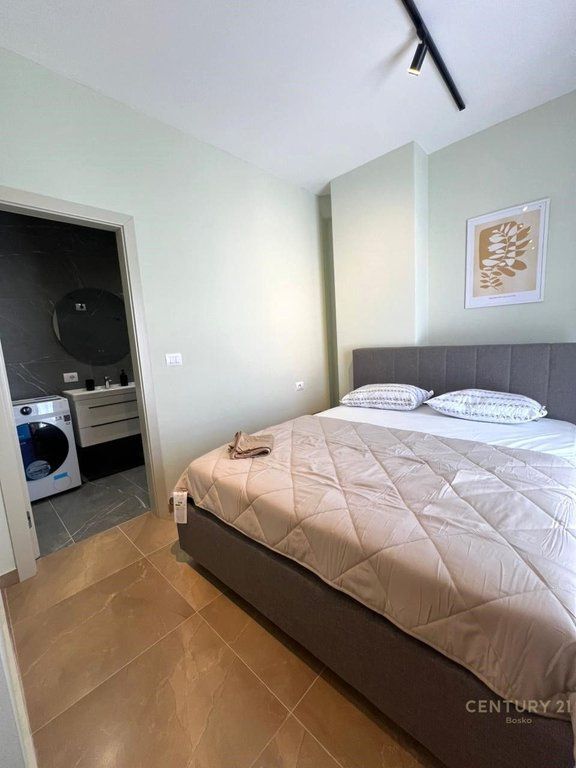 Jepet me Qera Apartament 2+1+2 , Zogu i Zi