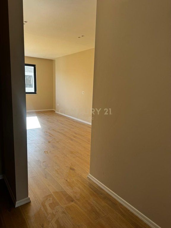 Apartment 1+1 For Sale in Mali i Robit.