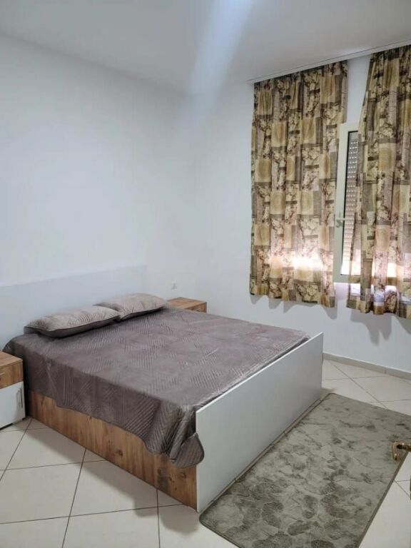 Appartamento 1+1 in affitto a Yzberisht; palazzi Cabej