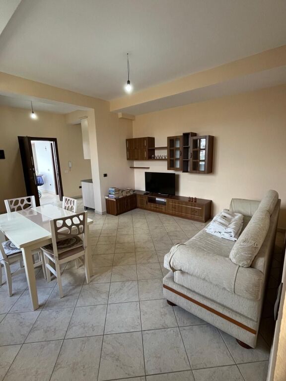 Apartament 2+1+parkim me qera tek Kodra e Priftit