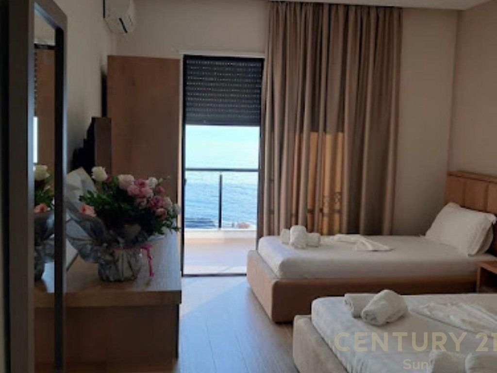 Hotel in Vendita a Radhime!