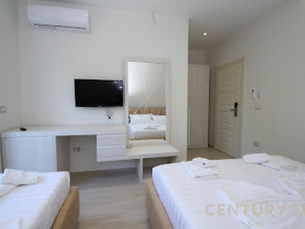 Hotel in Vendita a Radhime!