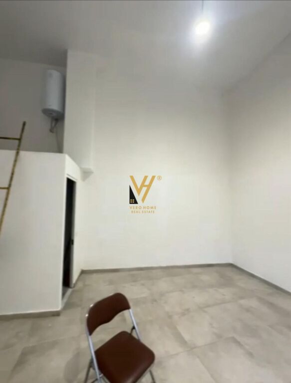 BUSINESS PREMISES 40 M2 FOR RENT ON RAMAZAN SHIJAKU STREET 40,000 LEKE