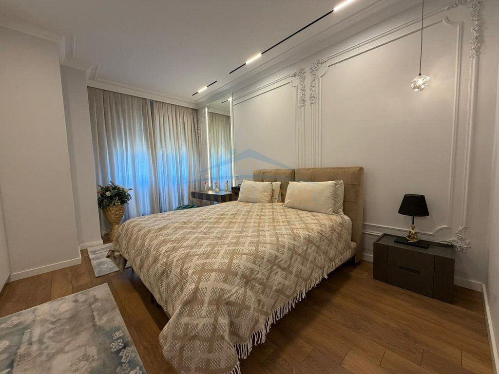 Rent, Apartment 2+1+2 , Barrikadave Street , Tirane .