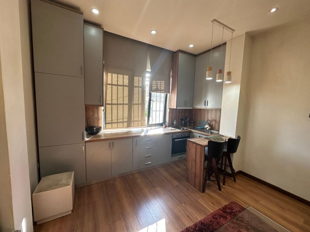 🏢Tek 9 Kateshet jepet me qera apartament 1+1,i mobiluar.600Euro - Widok 2