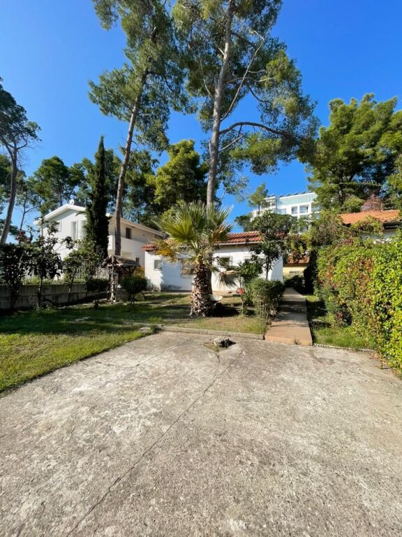 VENDESI VILLA 1 PIANO GOLEM 3ª FILA CON VISTA MARE