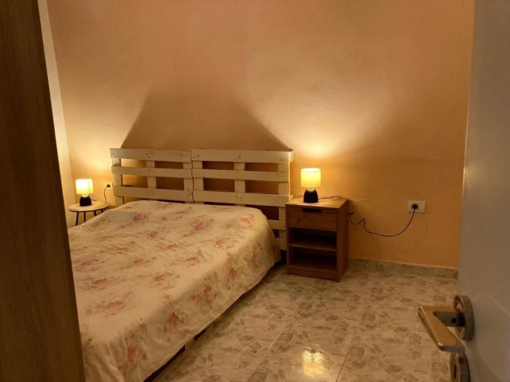 Apartament me qera 1+1 - 📍Vasil Shanto, bulevardi Bajram Curri