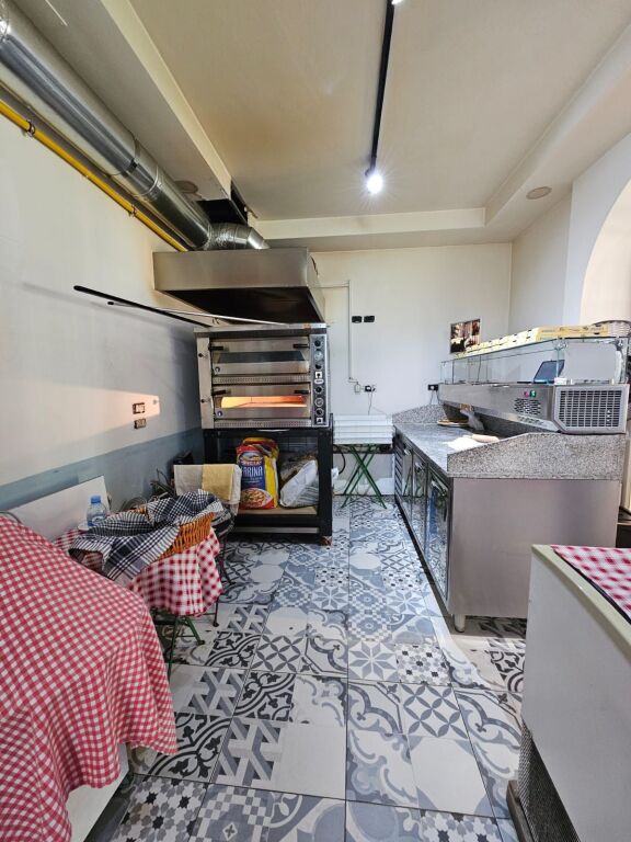 🍕 Business Bar–Pizzeria for sale, ready to work – with existing clientele!🍕