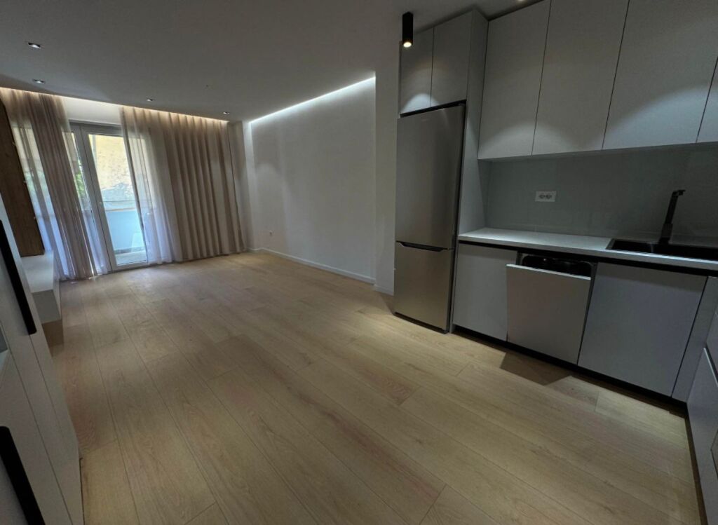 FOR SALE APARTMENT 1+1 – BRRYLI, NEAR THE NEW MATERNITY