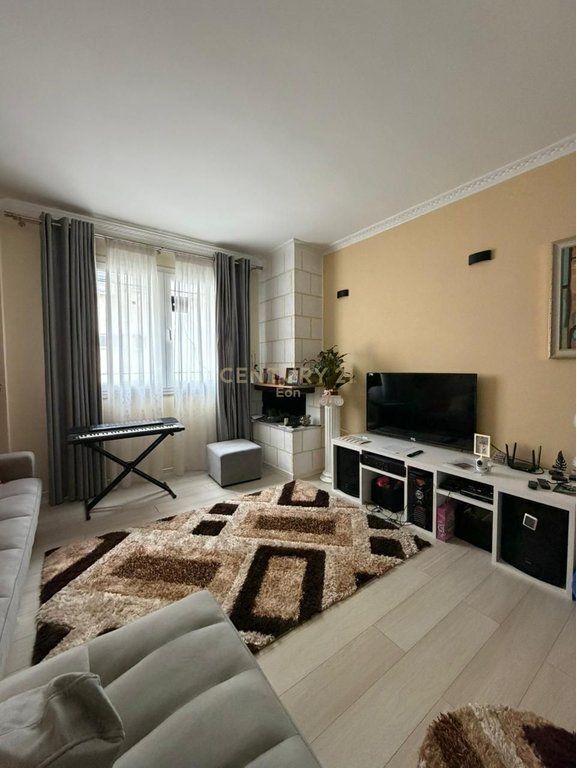 3-STOREY VILLA FOR SALE | NEAR PRANVERA SQUARE, DURRËS CENTER !