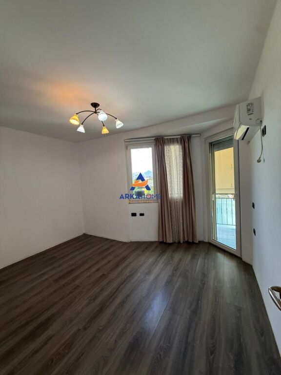 IN VENDITA APPARTAMENTO 2+1+BALCONE "VICINO AL BAR OSLO, EX CAMPO DI AVIAZIONE" 189.000 EURO
