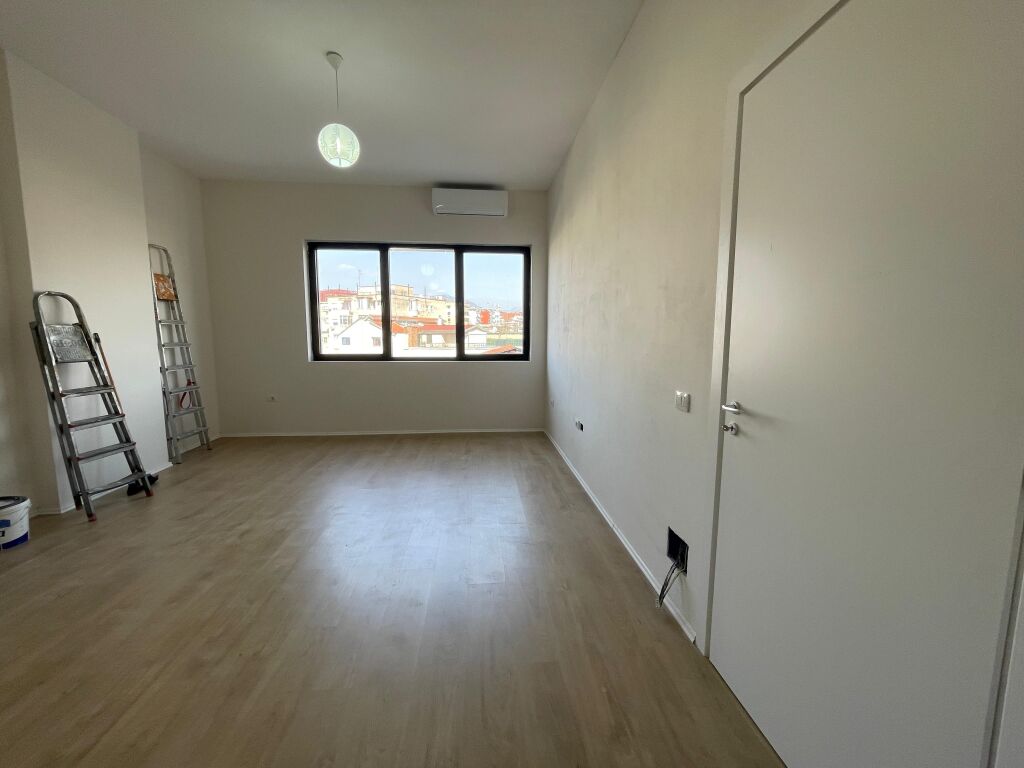 Ufficio o Appartamento in Affitto a Vasil Shanto! 850 Euro / mese