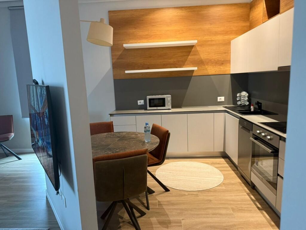 Apartament 2+1+2 + post parkimi me qira , Square 21