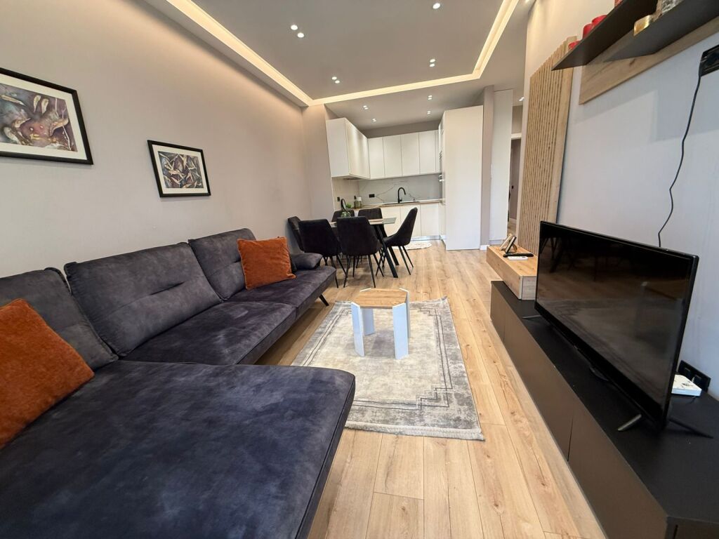 Apartment 1+1 for rent near the underpass at Komuna e Parisit.