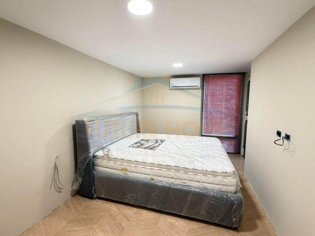 In vendita, Duplex + Posto Auto, Golden Park
