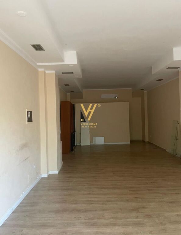 BUSINESS PREMISES 70 M2 FOR RENT AT THE FORMER EXHIBITION 70,000 LEKE